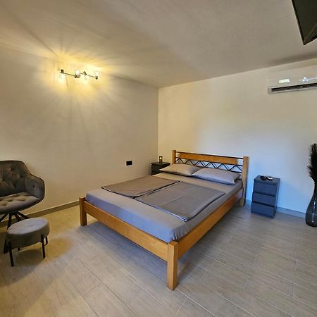 Keser Apartments Ρόβινι Εξωτερικό φωτογραφία