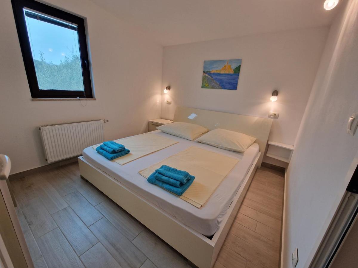 Keser Apartments Ρόβινι Εξωτερικό φωτογραφία