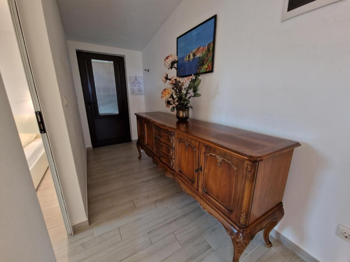 Keser Apartments Ρόβινι Εξωτερικό φωτογραφία
