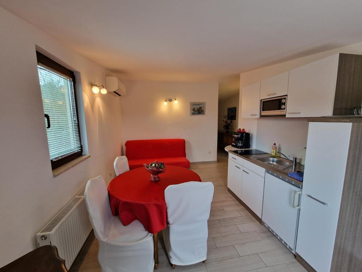 Keser Apartments Ρόβινι Εξωτερικό φωτογραφία