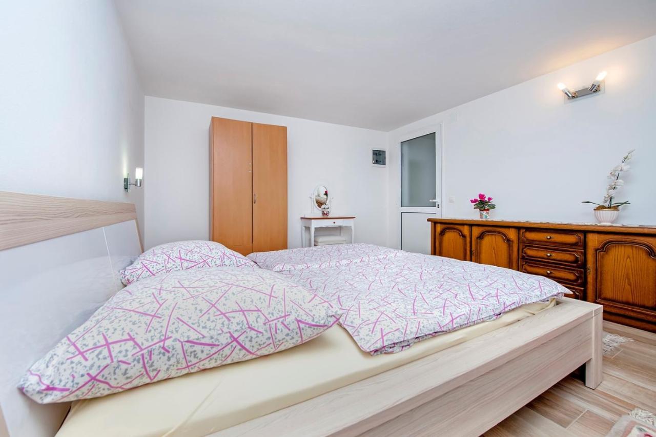 Keser Apartments Ρόβινι Εξωτερικό φωτογραφία