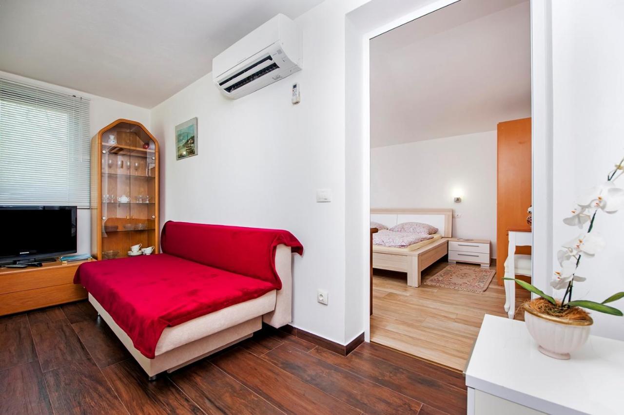 Keser Apartments Ρόβινι Εξωτερικό φωτογραφία