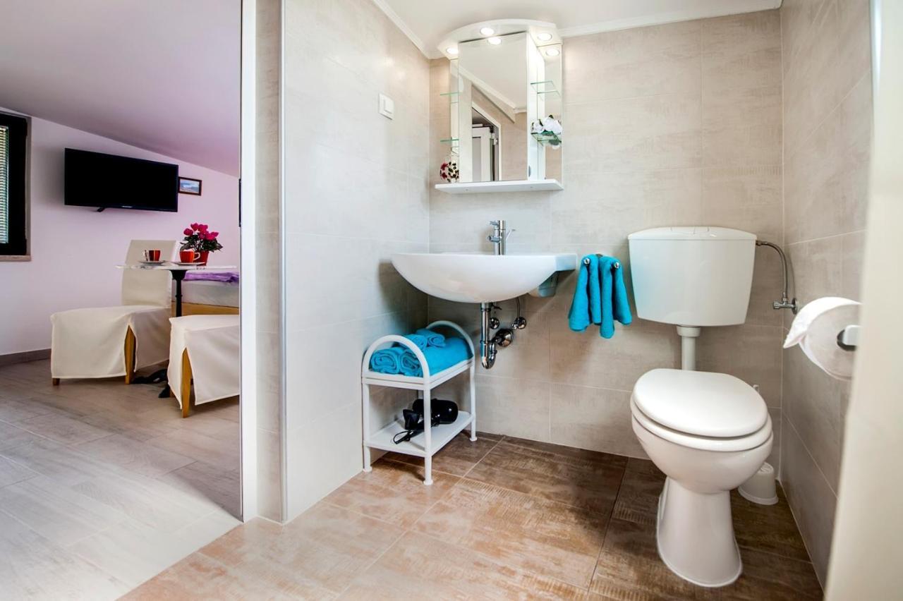Keser Apartments Ρόβινι Εξωτερικό φωτογραφία