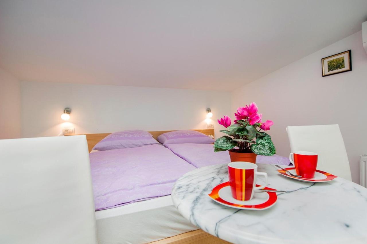 Keser Apartments Ρόβινι Εξωτερικό φωτογραφία